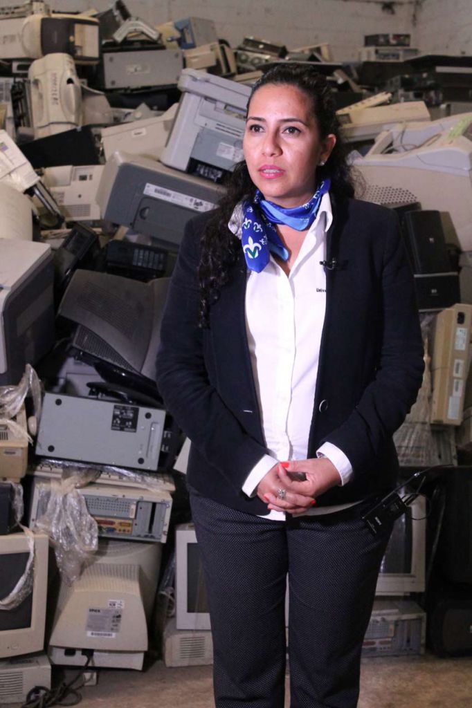 Lucía González Gaytán, directora de Control de Bienes Muebles e Inmuebles en la UV 