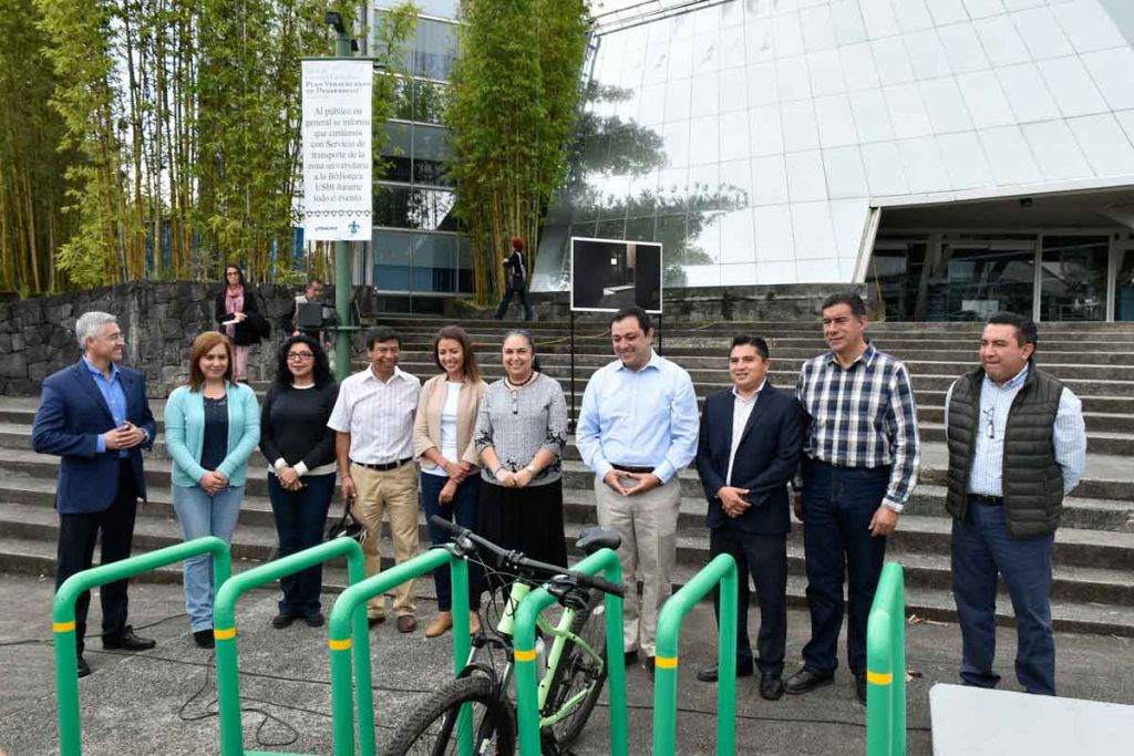 Sara Ladrón de Guevara y Américo Zúñiga Martínez destacaron los beneficios de trasladarse en bicicleta