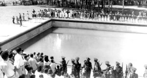 Inauguración de la Alberca Universitaria Eulalio Ríos. Xalapa, Ver. 1956. Fotografía: Francisco Beverido Pereau.