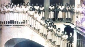 Grupo de alumnas de la Academia de Labores y Arte Manual de Veracruz, ca. 1932.