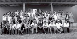 La comunidad universitaria de la uvi Las Selvas con la rectora Sara Ladrón de Guevara, en su segunda visita a dicha entidad académica efectuada el 8 de marzo de 2017.