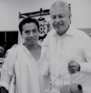 El rector Raúl Arias Lovillo en visita a la Universidad Veracruzana Intercultural, ca. 2012. Col. Archivo de la UVI. Sede Totonacapan.