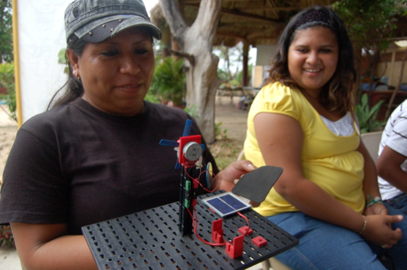 Quetzalli 5 También pudimos observar una demostración de la radiación solar como fuente de energía