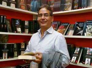 Dr. Gustavo Lins Ribeiro