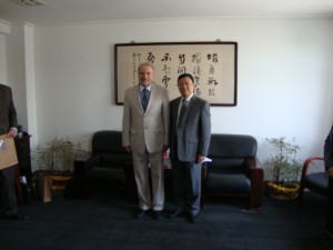 Encuentro con líder de la Universidad de Hubei (2)