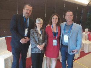 Dr. Esteban Zottele, Dra. Lorna Wright, Sra. Tania Lara y el Dr. Ernesto Rangel