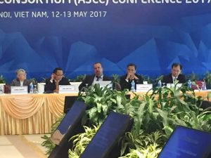 Dr. Esteban Zottele Investigador del Centro de Estudios China Veracruz-Centro de Estudios APEC de la Universidad Veracruzana, durante su conferencia magistral