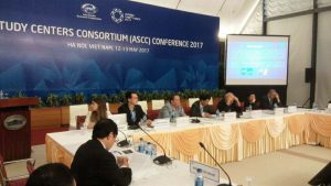 Dr. José Ernesto Rangel Delgado, Director del Centro de Estudios APEC de la Universidad de Colima durante su conferencia magistral