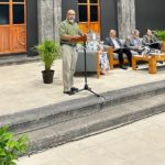 Imagen Presenta Talleres Libres Coatepec Proyecto en reunión con el rector