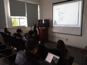 Mtra. Dora Angélica Ávila Galván presentando