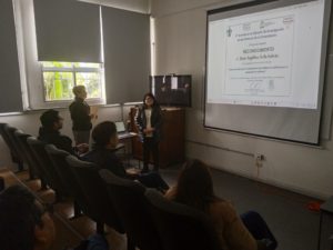 Mtra. Dora Angélica Ávila Galván presentando