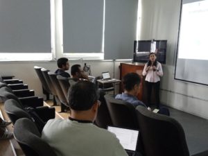 Mtra. Sofía Isabel Fernández Gregorio presentando