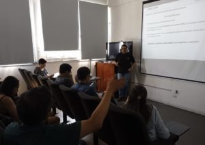 Mtro. Emmanuel Morales García presentando