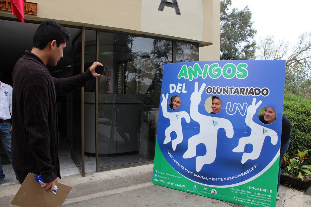Inició la campaña “Amigos del Voluntariado”.