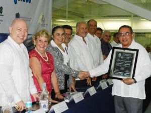 Juan Manuel Fragoso Montalvo, académico de la UV, fue uno de los reconocidos.