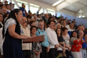 La rectora Sara Ladrón de Guevara emitió un llamado a la paz.