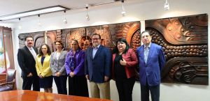 La Rectora y secretarios de la UV se reunieron con el gobernador Javier Duarte de Ochoa, la señora Karime Macías y Antonio Gómez Pelegrín.
