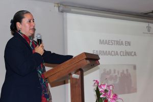 Magda Pérez presentó la Maestría en Farmacia Clínica de la UV.