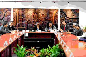 Autoridades universitarias celebraron una reunión de trabajo con integrantes de la LXIII Legislatura. 