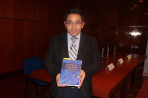 Carlos Martín Gómez Marinero presentó su libro Manual del Juicio de Amparo.