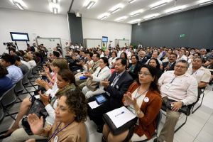 Consejeros universitarios durante la sesión del CUR, en la que se dio a conocer el estado del desarrollo de esta región.