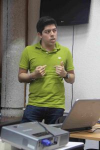 Óscar Alonso Ramírez expuso “Reconocimiento de mobiliario por un robot de servicio”.