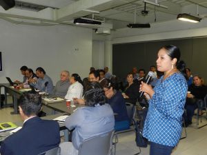 Amanda Simón Lara durante la reunión semanal de trabajo de autoridades, directores y coordinadores de la UV.