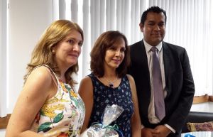 En representación de la rectora de la UV, Sara Ladrón de Guevara, estuvieron presentes Alma Cruz Juárez y Gerardo Contreras Vega.