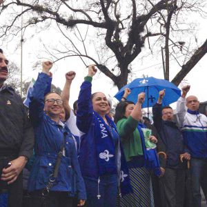 La comunidad UV se hizo presente en la marcha