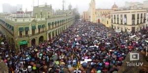 En la Plaza Lerdo de Xalapa hubo 20 mil universitarios 