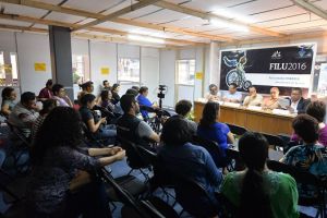 Asistentes a la presentación del libro Violencia, inseguridad y justicia en Veracruz