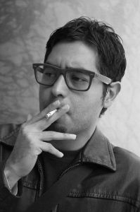 Alfonso Nava es coautor de Sick & McFarland. Una novela pretenciosa