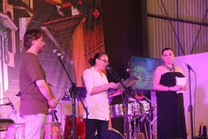 Édgar García Valencia, Leticia Rodríguez Audirac y Magali Velasco en la clausura de la FILU 2016