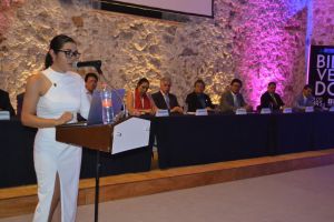 Renata Mollinedo Martínez durante su discurso