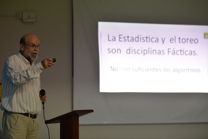Roberto Behar Gutiérrez participó en el VI Foro de Estadística Aplicada