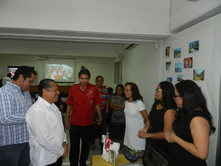 Alumnos presentan su proyecto al alcalde de La Antigua