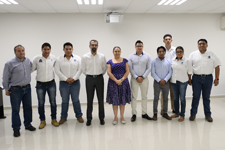 La Rectora acudió a la presentación del proyecto