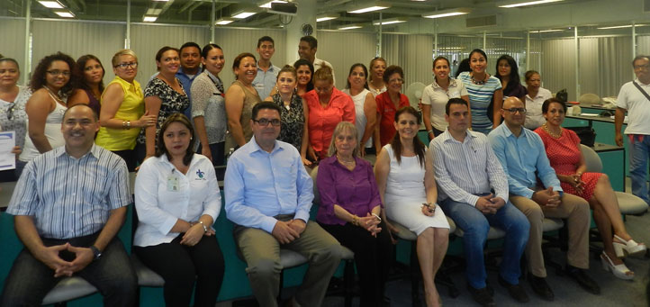 Personal de bibliotecas públicas con instructores de la USBI Veracruz