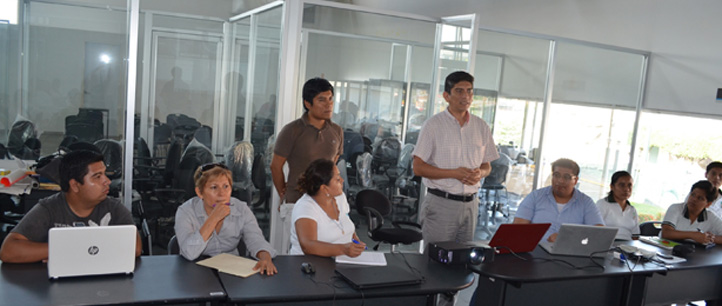 Estudiantes de nivel medio superior en el taller Introducción de Cómputo en la Nube