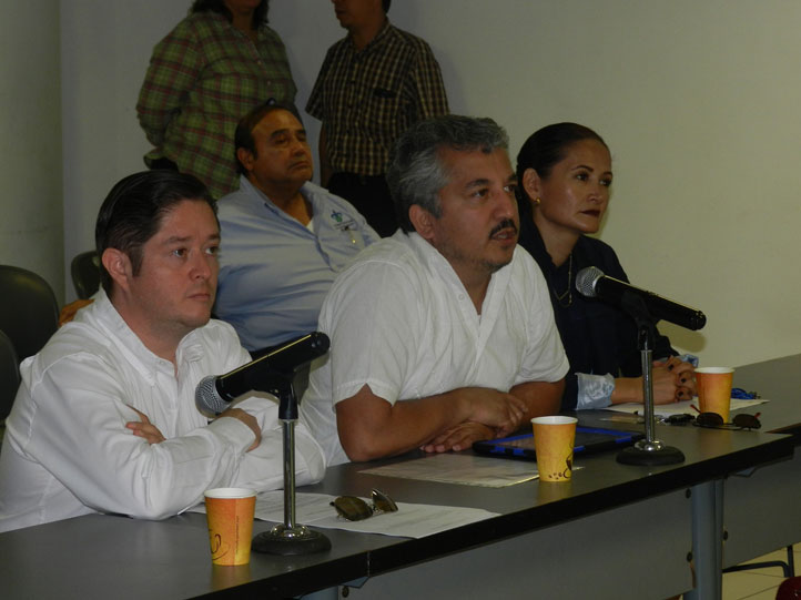 Edgar Ortega atendió las dudas de los funcionarios