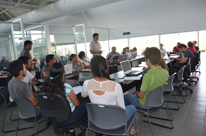 Estudiantes de bachillerato participaron en el taller organizado por el Laboratorio de Alto Rendimiento de la FIEC