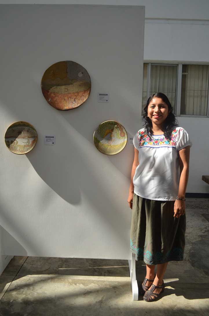 Ana Herrera presentó la exposición Seres Mágicos, temple, encáustica y tinta, en la USBI Poza Rica 