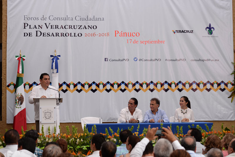El vicerrector José Luis Alanís celebró: “Estamos aquí para aportar ideas, sueños y esperanzas”