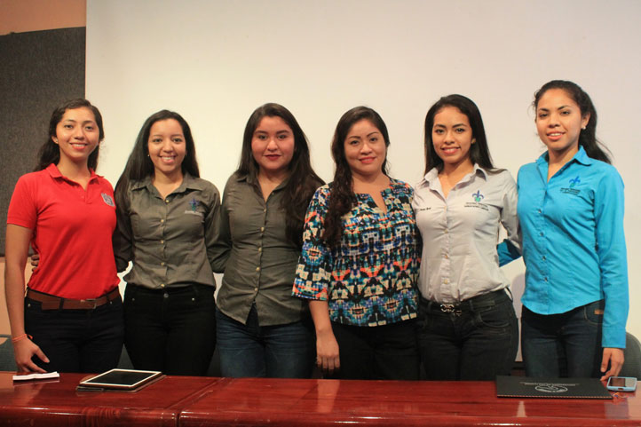 Alumnas y docente que estuvieron en la Universidad de los Llanos en Colombia