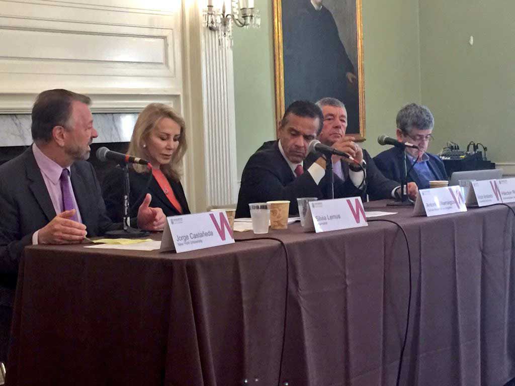 Jorge Castañeda, Silvia Lemus, Antonio Villaraigosa, Víctor Arredondo y Héctor Solís