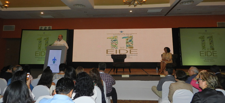 José Antonio Hernanz dictó la conferencia inaugural