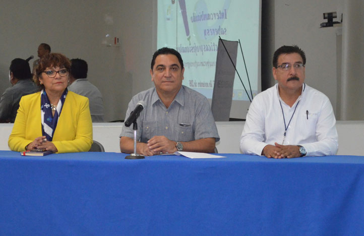 El vicerrector José Luis Alanís Méndez inauguró el 2º Foro Regional de Egresados