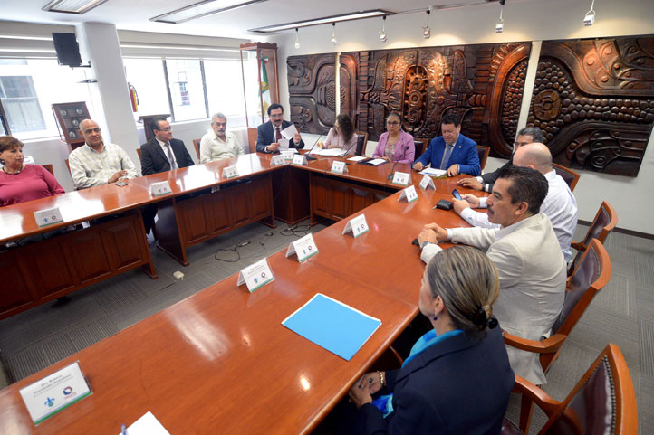 La Universidad Veracruzana y la Canacintra, Delegación Xalapa, signaron un convenio de colaboración 