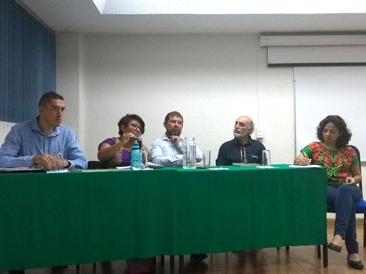 Investigadores analizaron los libros presentados