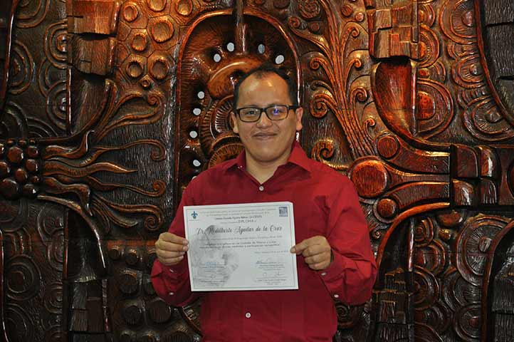 Hedilberto Aguilar de la Cruz, egresado de Sociología UV y de doctorado en la UNAM, fue el ganador 